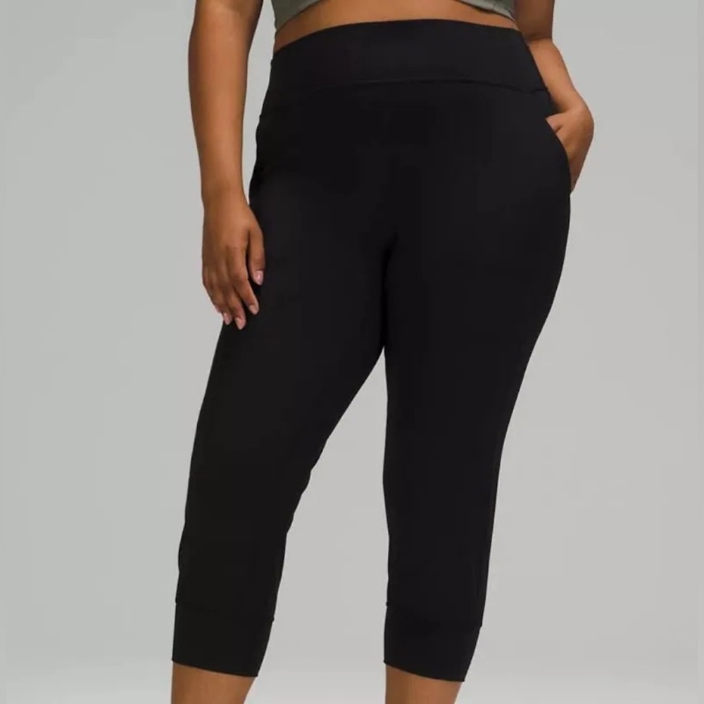 Lululemon Align Cropped Joggers 8/M